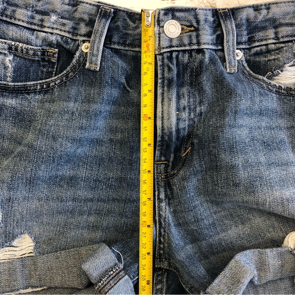 LUCKY BRAND Boyfriend Women's
Shorts Size 4/27 - Picture 4 of 9